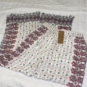 3for$20✨ NWT - Francesca's Pants - Size L